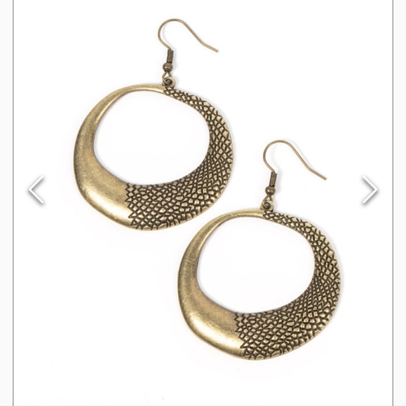 Brass Downtown Jungle Fishhook Fashion Fix Item Limited Textured - Picture 3 of 3